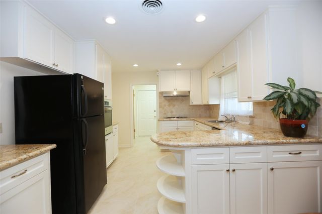 3535 Durhill Street, Houston, TX 77025