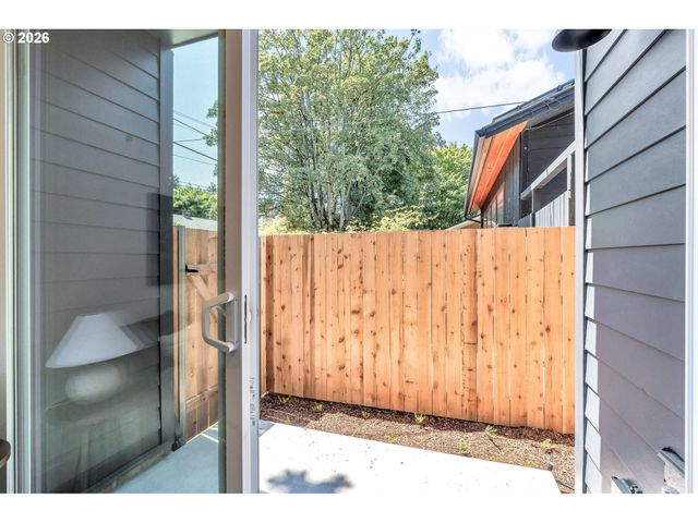 2389 Se 45TH Ave, Portland, OR 97215