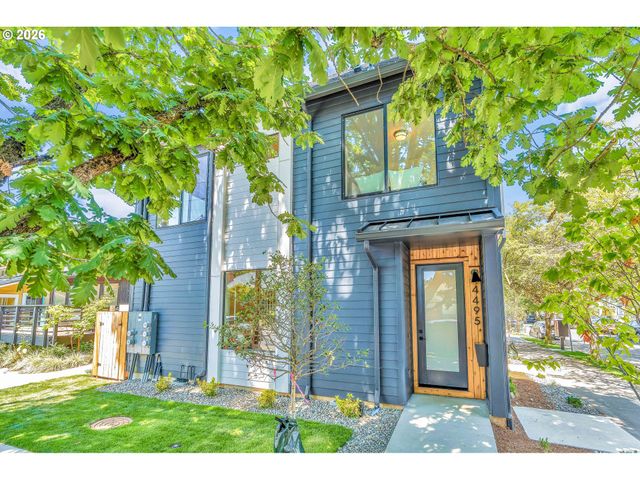 2389 Se 45TH Ave, Portland, OR 97215