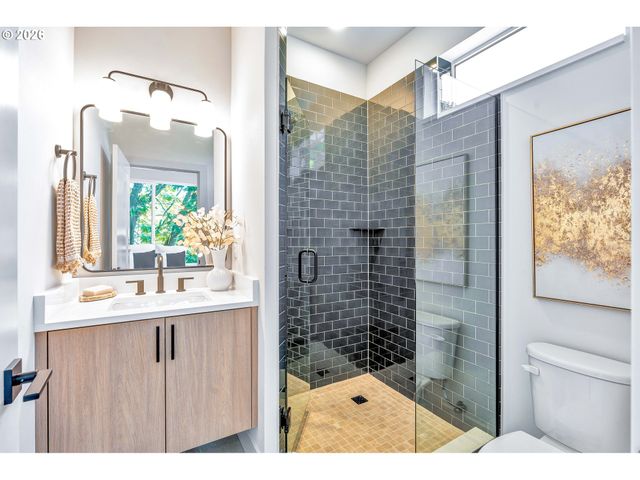 2389 Se 45TH Ave, Portland, OR 97215