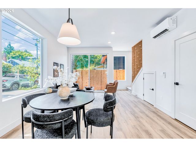 2389 Se 45TH Ave, Portland, OR 97215