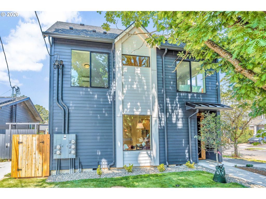 2389 Se 45TH Ave, Portland, OR 97215
