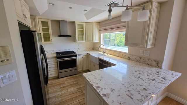 644 Warwick Avenue, Thousand Oaks, CA 91360