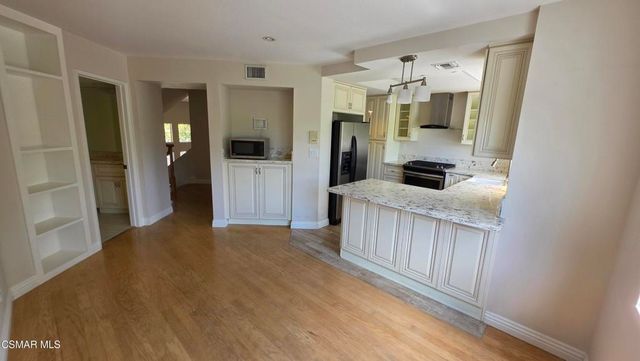 644 Warwick Avenue, Thousand Oaks, CA 91360