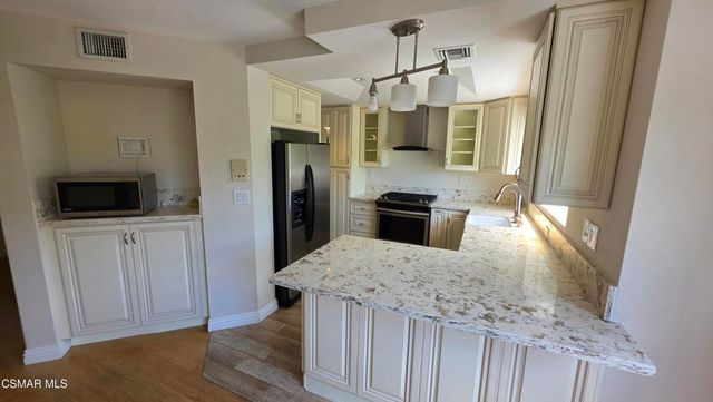 644 Warwick Avenue, Thousand Oaks, CA 91360