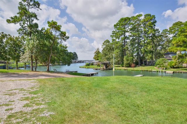 18318 Crosswinds Way, Crosby, TX 77532