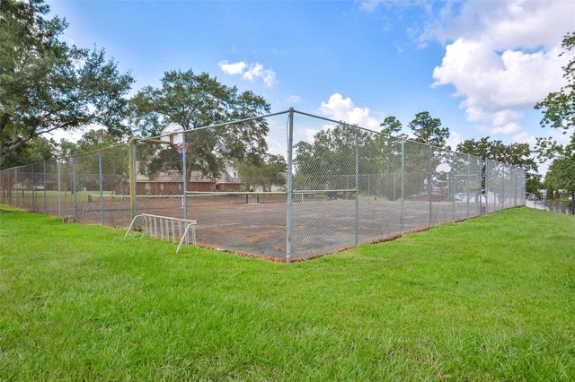 18318 Crosswinds Way, Crosby, TX 77532
