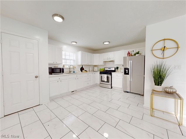 8801 Clark Avenue, Cleveland, OH 44102