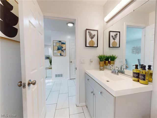 8801 Clark Avenue, Cleveland, OH 44102