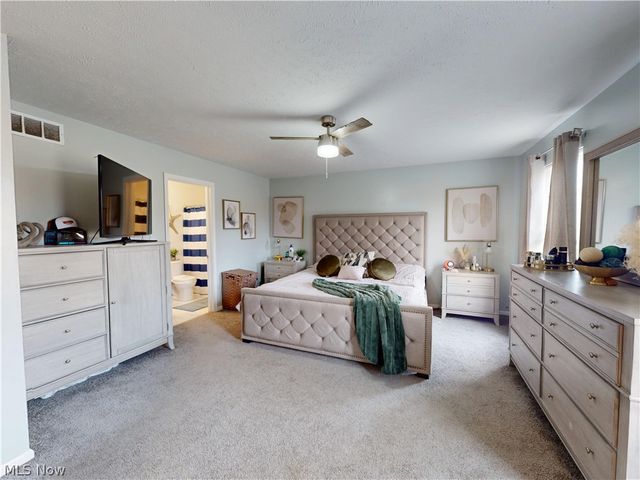 8801 Clark Avenue, Cleveland, OH 44102
