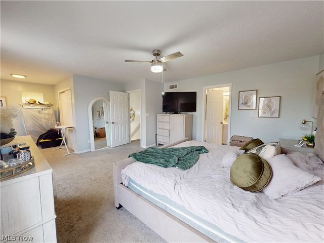 8801 Clark Avenue, Cleveland, OH 44102