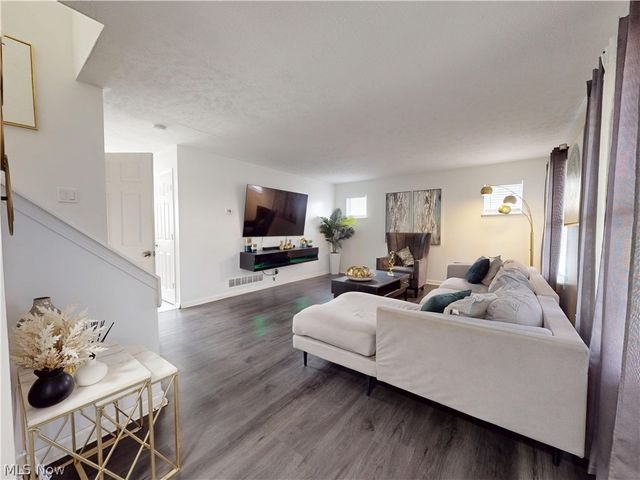 8801 Clark Avenue, Cleveland, OH 44102
