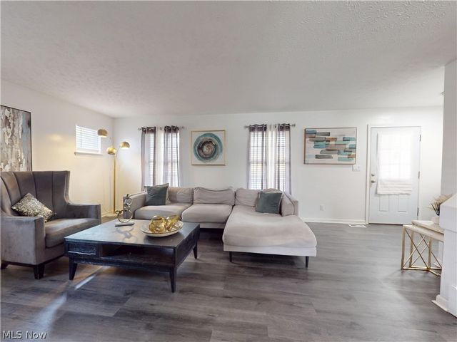 8801 Clark Avenue, Cleveland, OH 44102