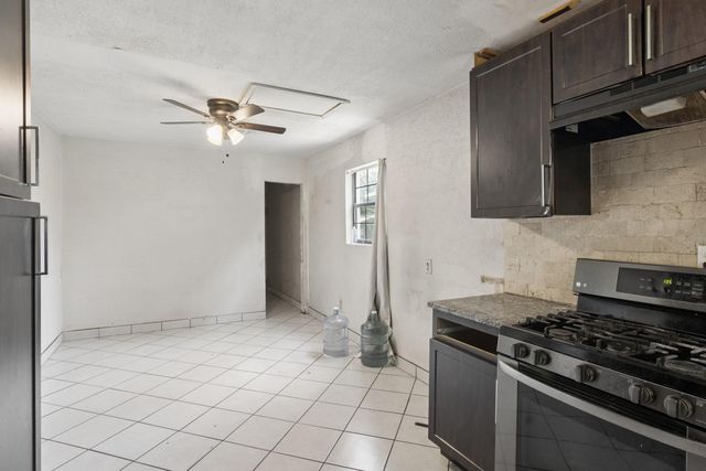 1002 Grenfell Lane, Houston, TX 77076