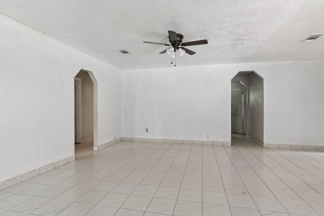1002 Grenfell Lane, Houston, TX 77076