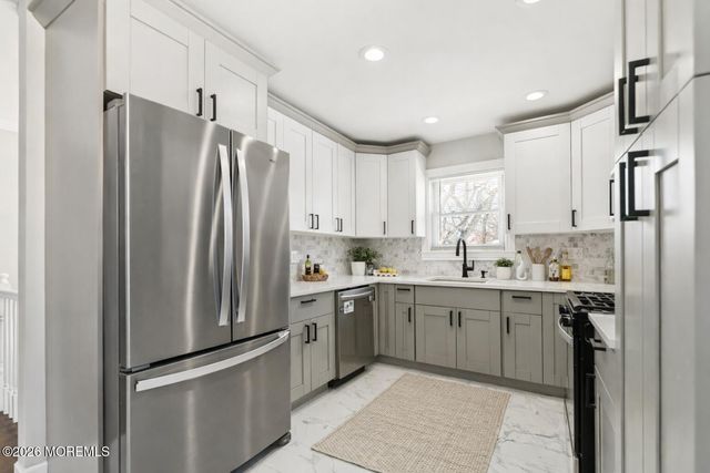 96 Twin Rivers Drive, Toms River, NJ 08753