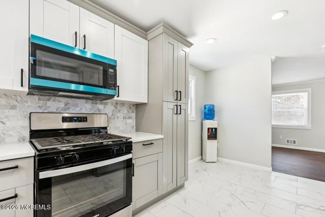 96 Twin Rivers Drive, Toms River, NJ 08753