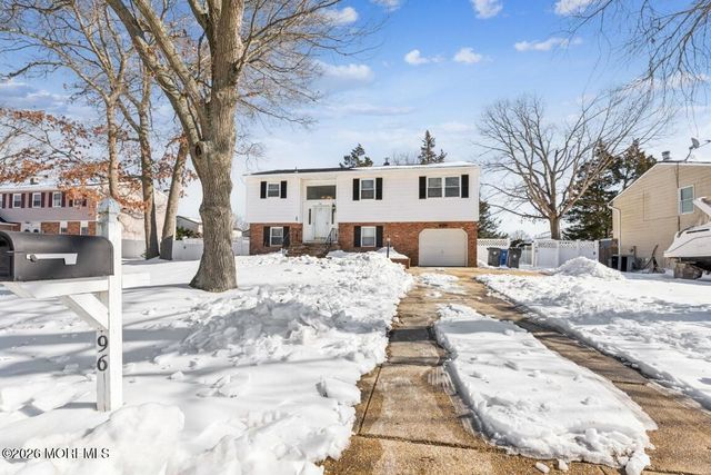 96 Twin Rivers Drive, Toms River, NJ 08753