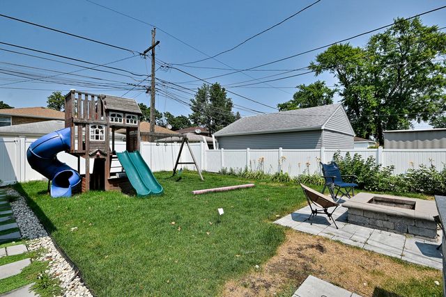 4944 Jarvis Avenue, Skokie, IL 60077