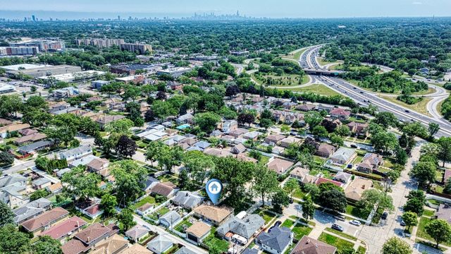4944 Jarvis Avenue, Skokie, IL 60077