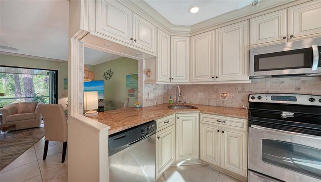 238 WOODLAND DRIVE 238, Osprey, FL 34229