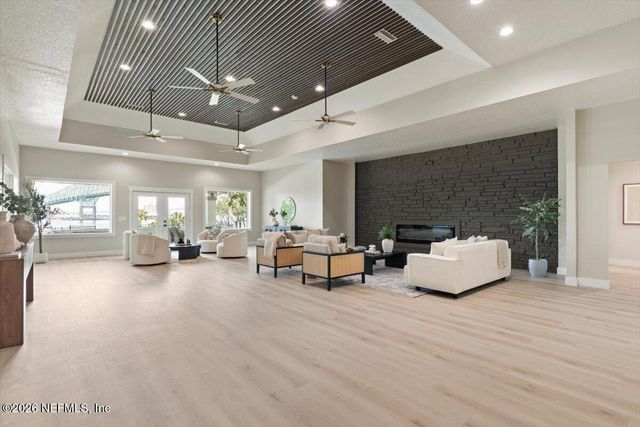 3845 HARBOR Drive, Jacksonville, FL 32207