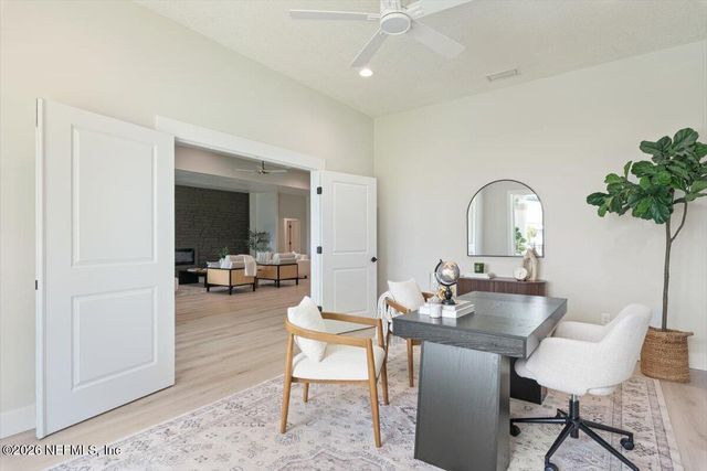 3845 HARBOR Drive, Jacksonville, FL 32207
