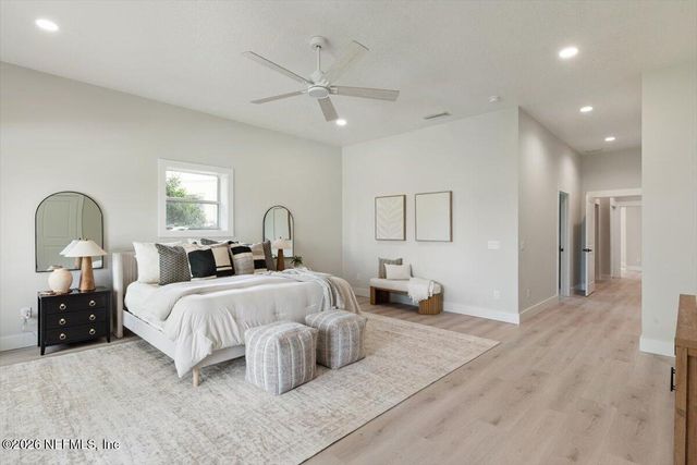 3845 HARBOR Drive, Jacksonville, FL 32207
