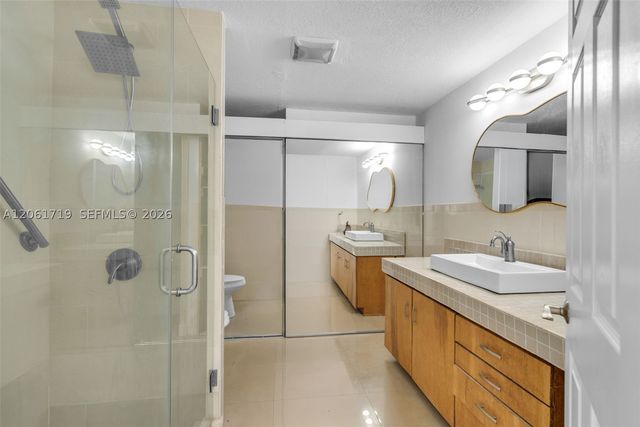 3685 W 9th Ave, Hialeah, FL 33012