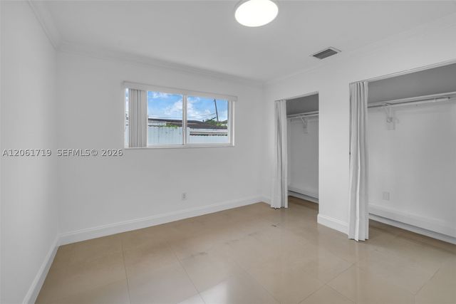 3685 W 9th Ave, Hialeah, FL 33012
