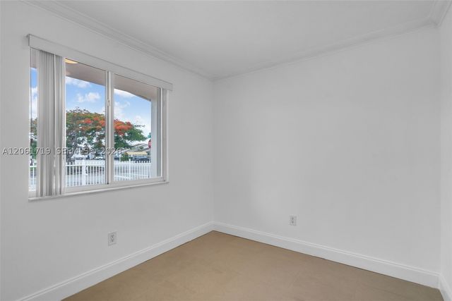 3685 W 9th Ave, Hialeah, FL 33012