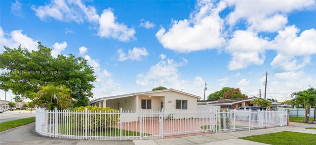 3685 W 9th Ave, Hialeah, FL 33012