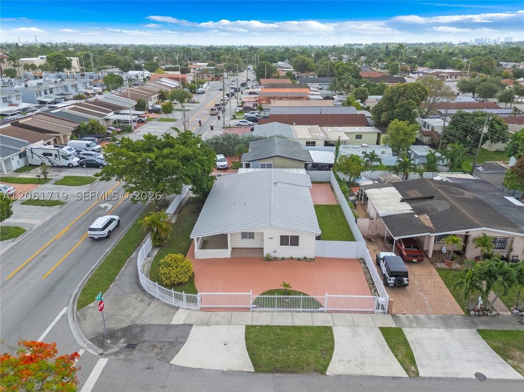 3685 W 9th Ave, Hialeah, FL 33012