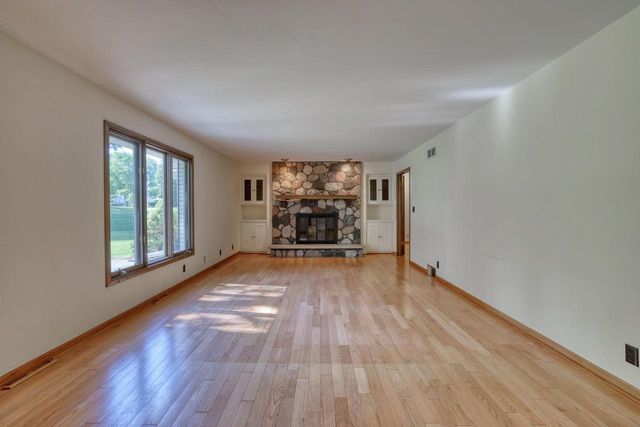 3910 Fresno ROAD, Brookfield, WI 53045