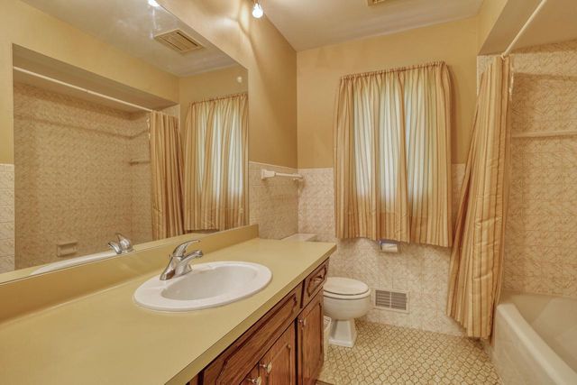 3910 Fresno ROAD, Brookfield, WI 53045