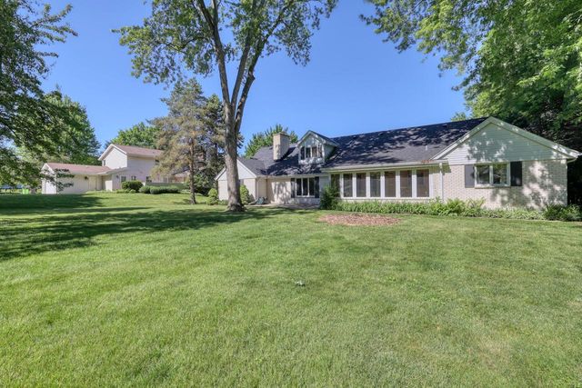 3910 Fresno ROAD, Brookfield, WI 53045