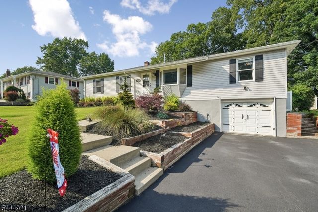 22 Summit Rd, Jefferson Twp., NJ 07438