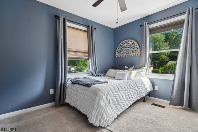 22 Summit Rd, Jefferson Twp., NJ 07438