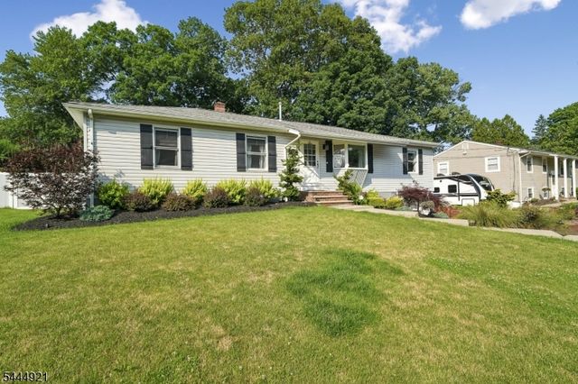 22 Summit Rd, Jefferson Twp., NJ 07438
