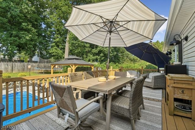 22 Summit Rd, Jefferson Twp., NJ 07438