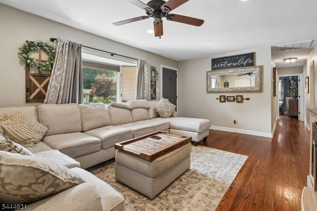 22 Summit Rd, Jefferson Twp., NJ 07438