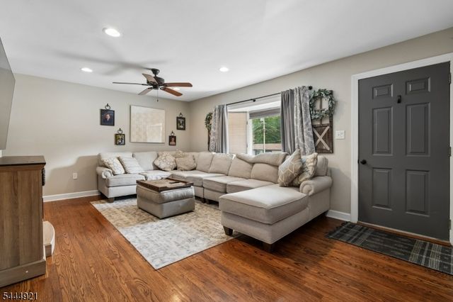 22 Summit Rd, Jefferson Twp., NJ 07438