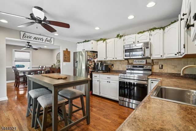 22 Summit Rd, Jefferson Twp., NJ 07438