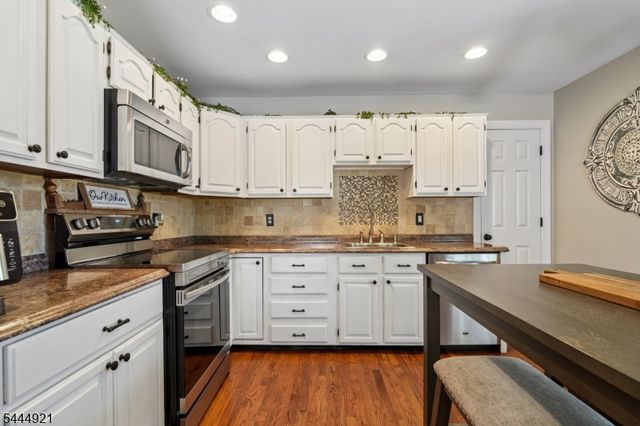 22 Summit Rd, Jefferson Twp., NJ 07438