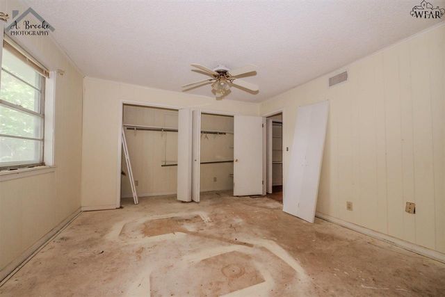 502 N HOOK STREET, Henrietta, TX 76365