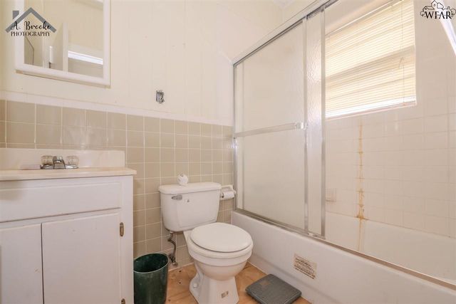 502 N HOOK STREET, Henrietta, TX 76365