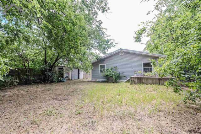 502 N HOOK STREET, Henrietta, TX 76365