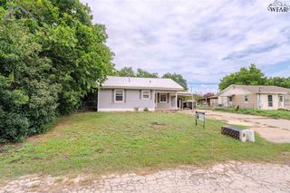 502 N HOOK STREET, Henrietta, TX 76365