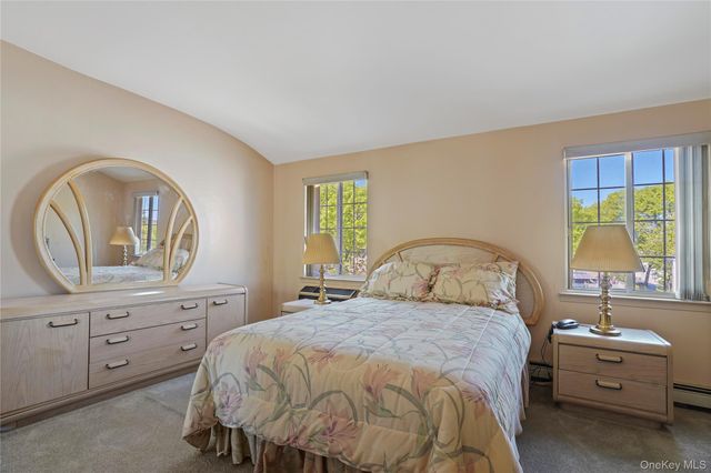 29 Croft Court, Staten Island, NY 10306