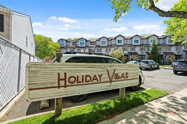 29 Croft Court, Staten Island, NY 10306